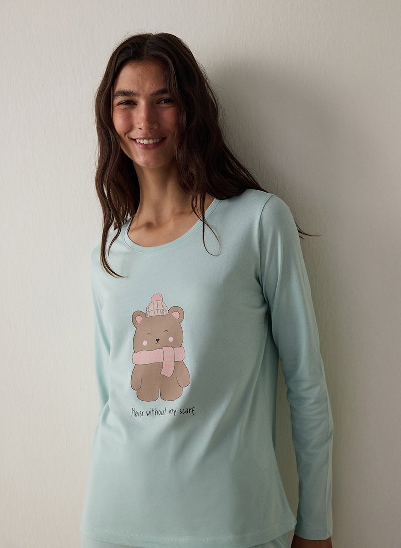 بنتي طقم بيجامة بأكمام طويلة وياقة دائرية مطبوع عليه شعار - Image 3